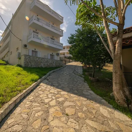 In Krinas 3* Argassi