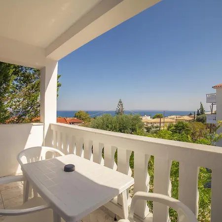 In Krinas 3* Argassi